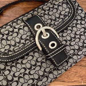 COACH Black "Mini Signature" Vintage Y2K SOHO Buckle Pocket Wristlet